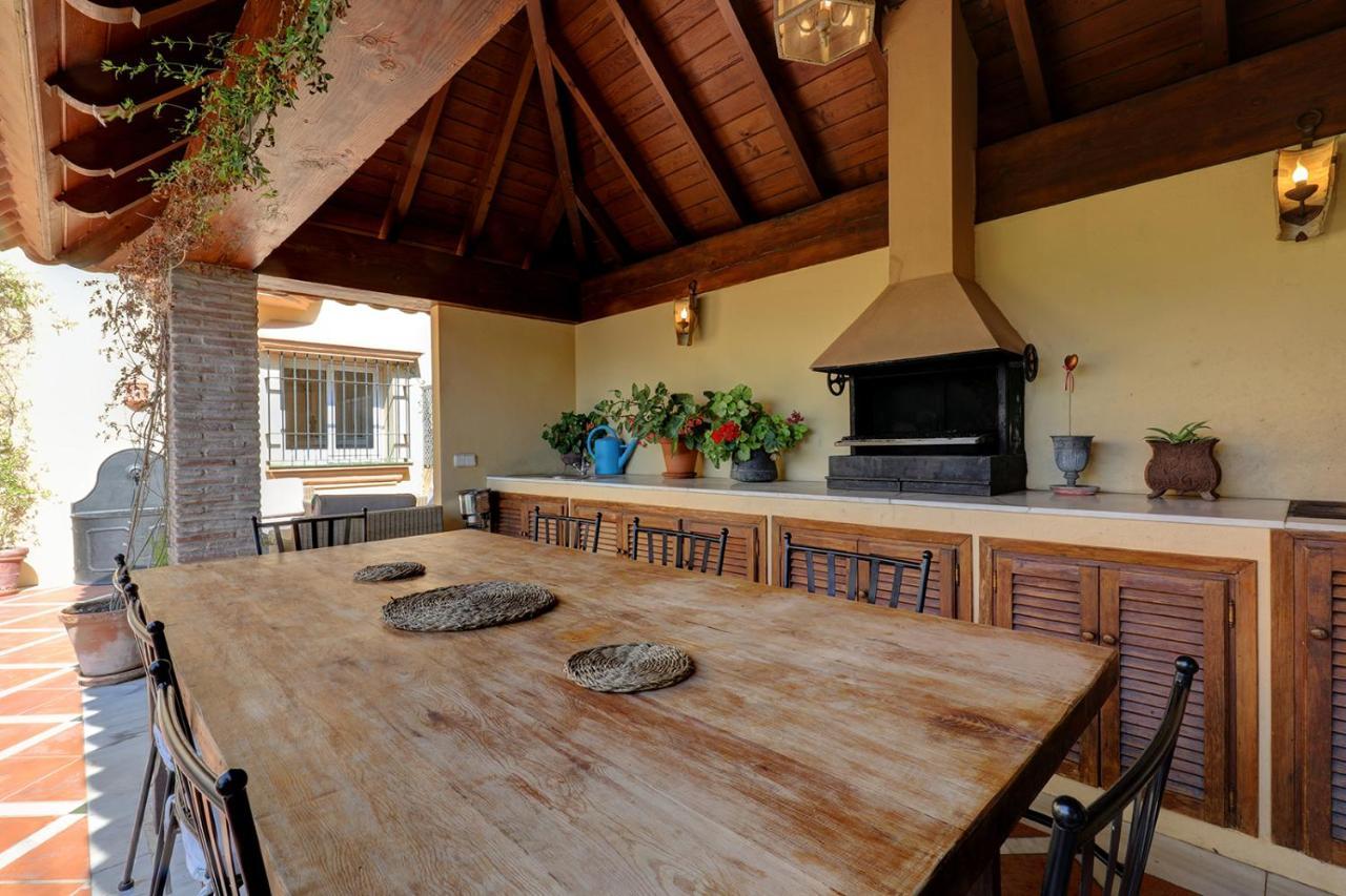 In Great Location Villa *