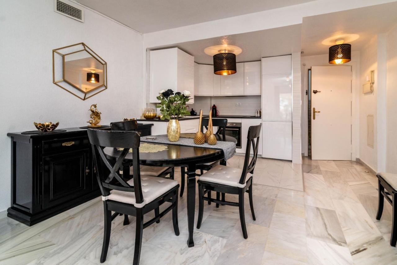 Lovely 3-bedroom 350 M Walk To The Marbella