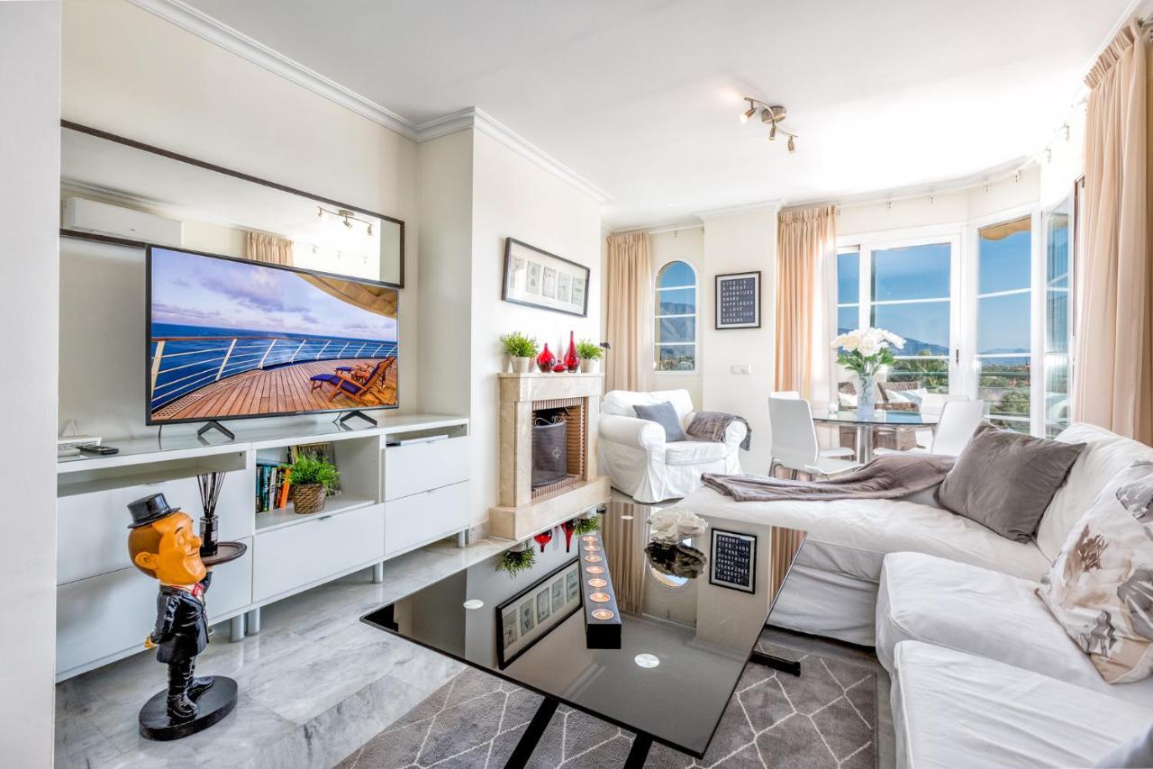 In Senorio De Aloha With Sea Views Apartamento