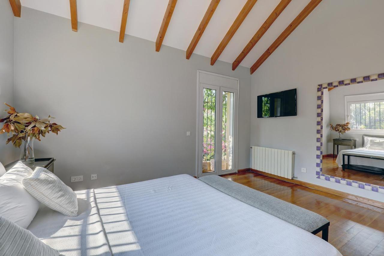 In Great Location Villa Marbella