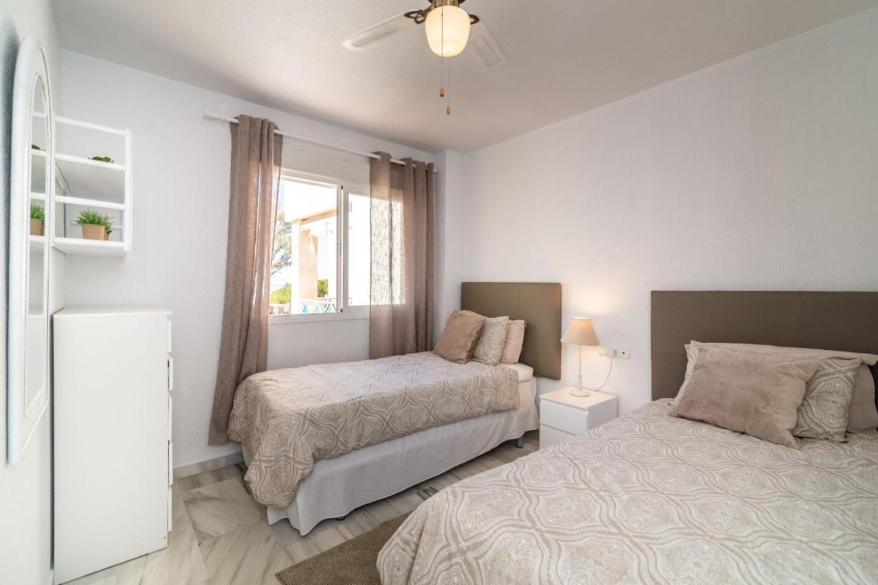 Lovely 3-bedroom 350 M Walk To The Apartment Marbella