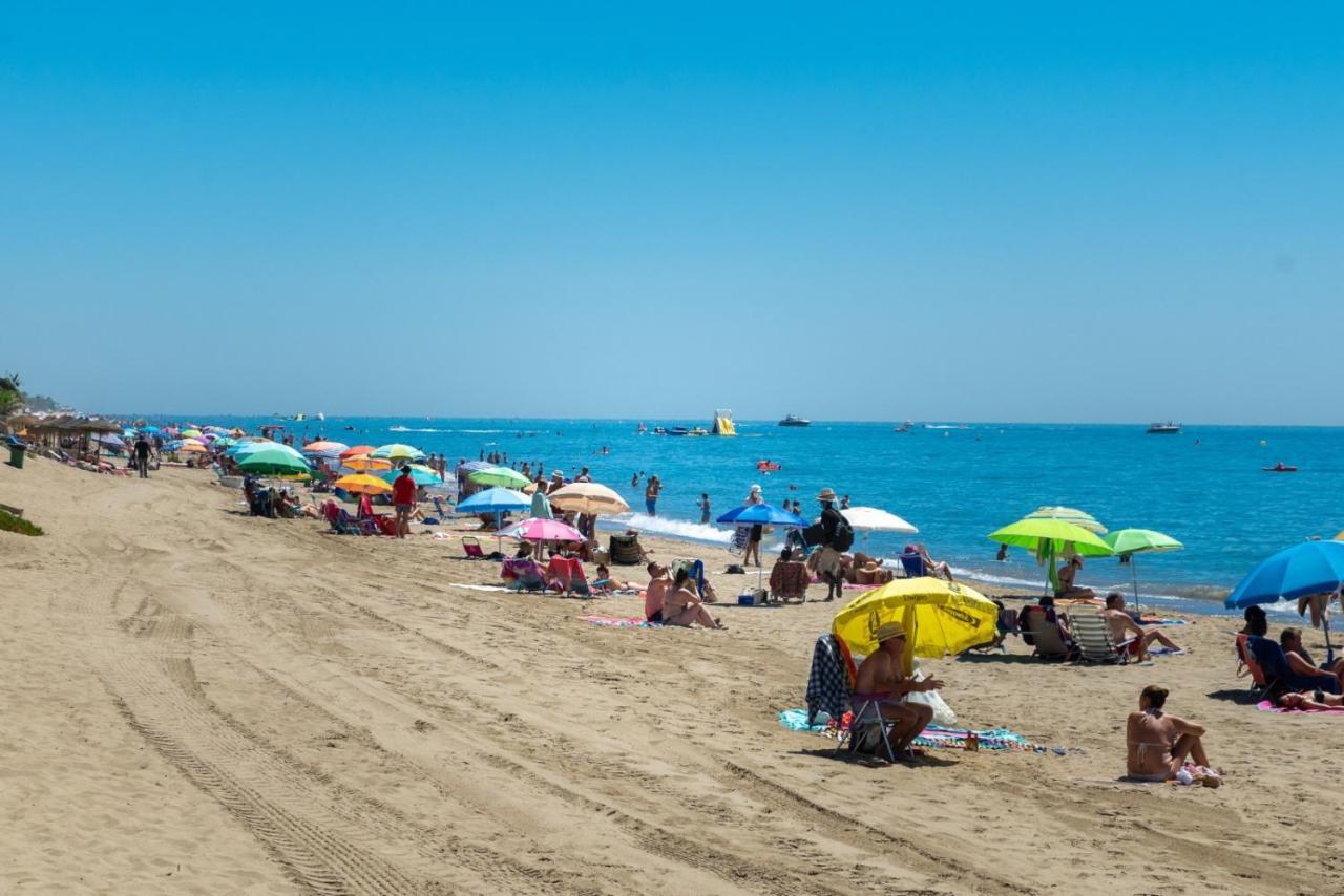 Apartment Lovely 3-bedroom 350 M Walk To The Marbella