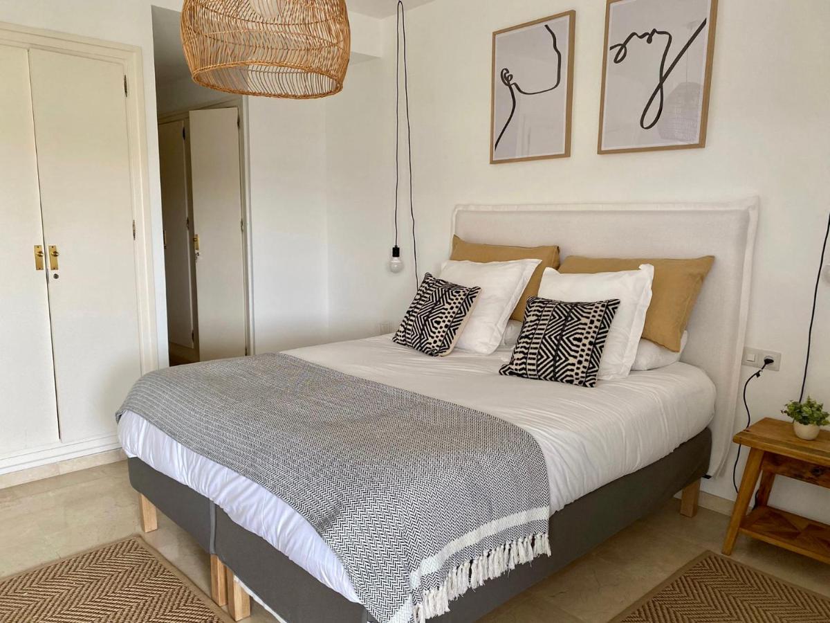 Guadalmina Beach Holidays Apartment, Marbella