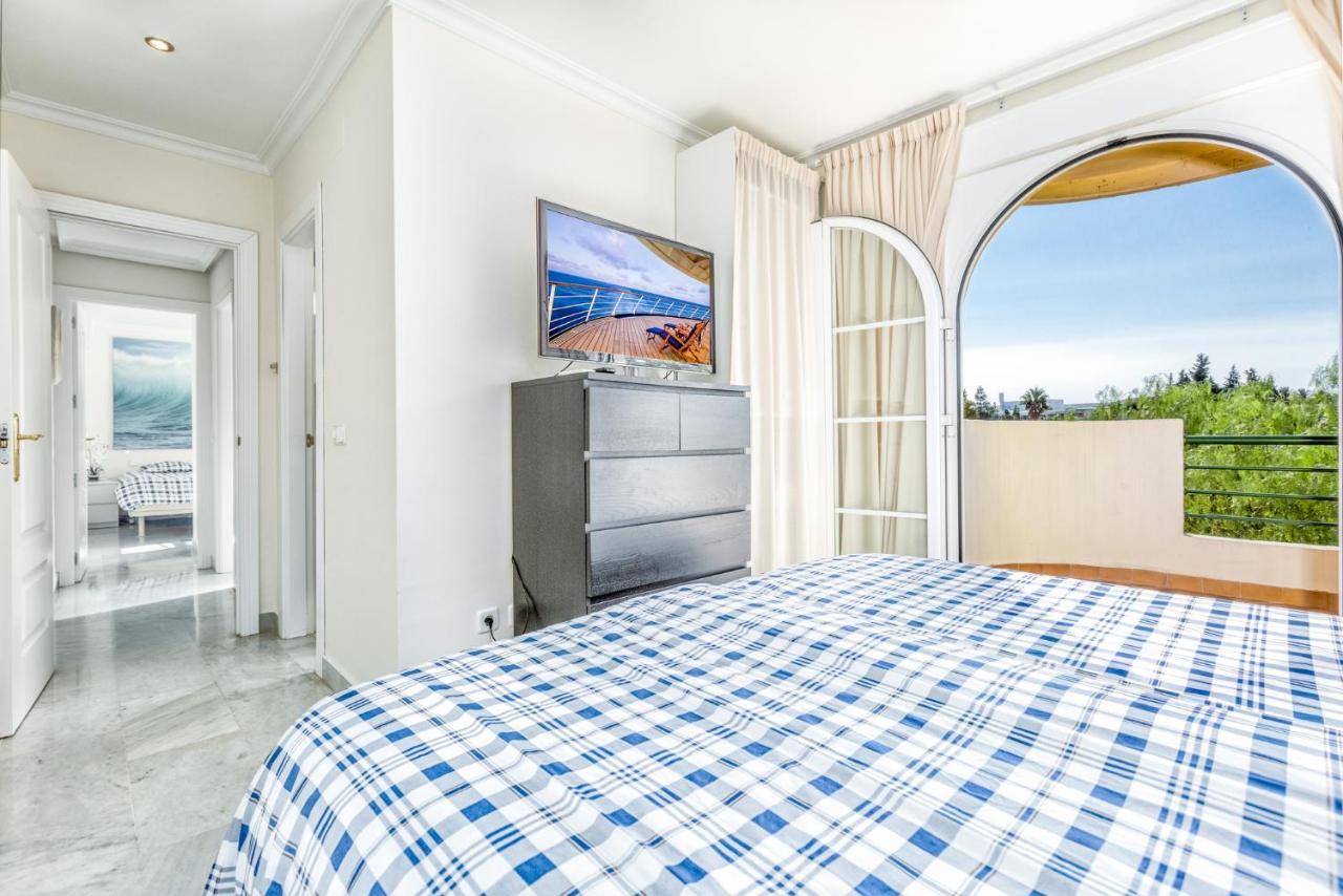 Apartamento In Senorio De Aloha With Sea Views Marbella