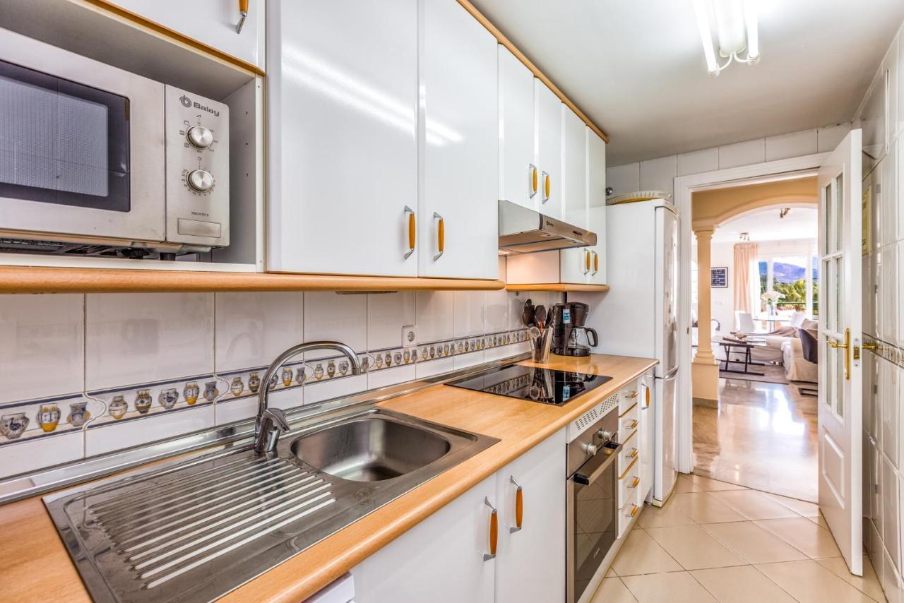 Apartamento In Senorio De Aloha With Sea Views Marbella