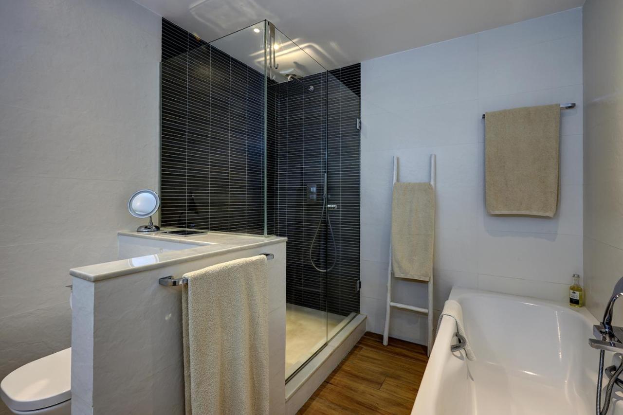 Luxurious In Puente Romano,