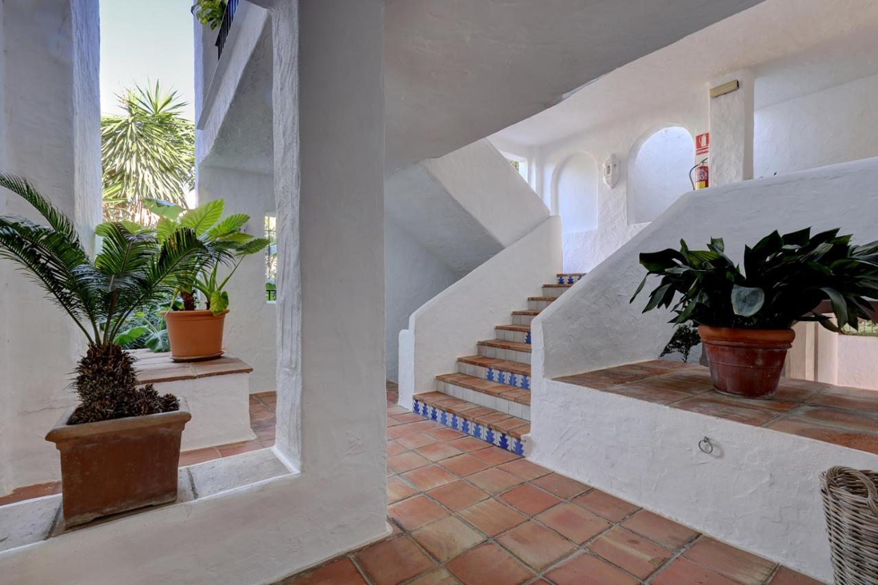 Luxurious In Puente Romano, Apartamento