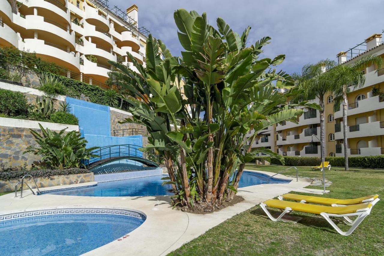 Sad-spacious 2 Bedroom Duplex Puerto Banus Apartment Marbella