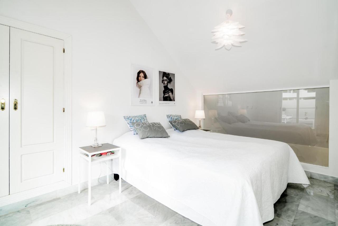 Sad-spacious 2 Bedroom Duplex Puerto Banus Marbella
