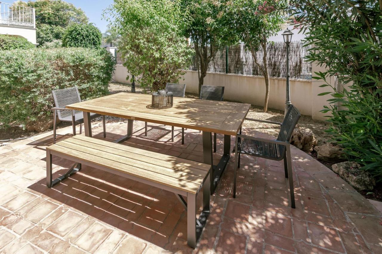 Cln- Spacious 6 Bedroom Next To Villa *