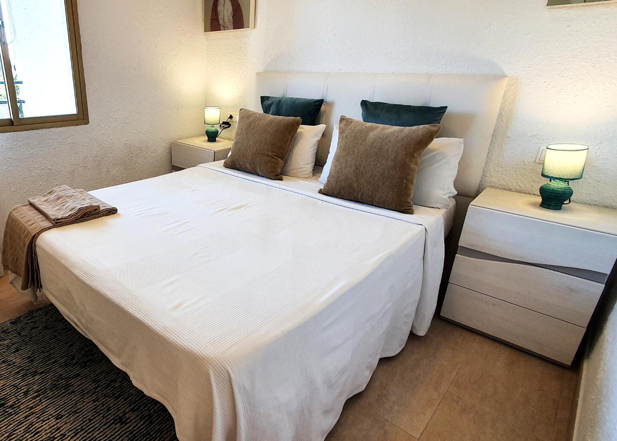 Apartment Skol 427 Spacious 1 Bedroom With Sea Views *