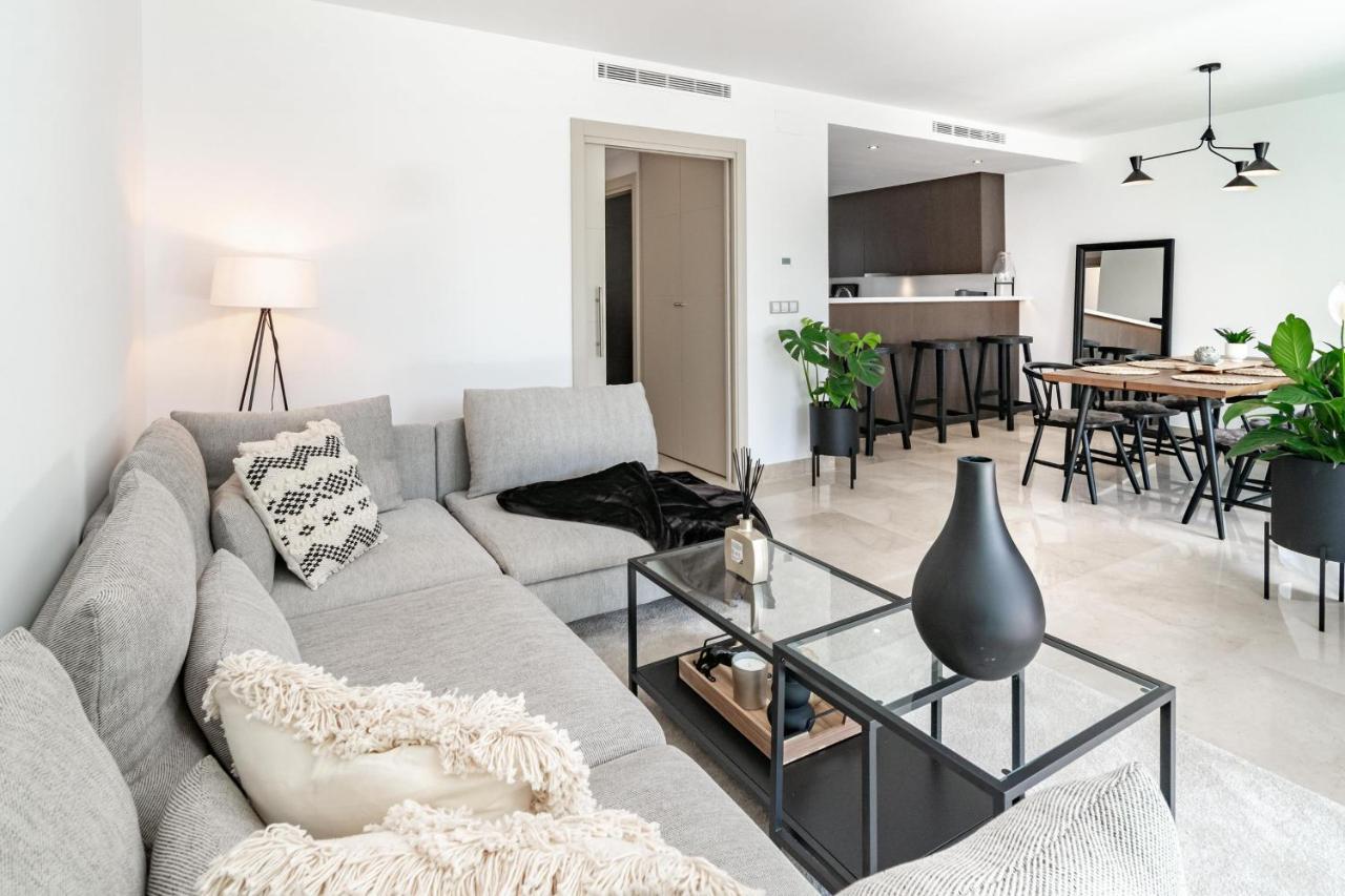 Gg- Modern Townhouse, Families & Couples Only