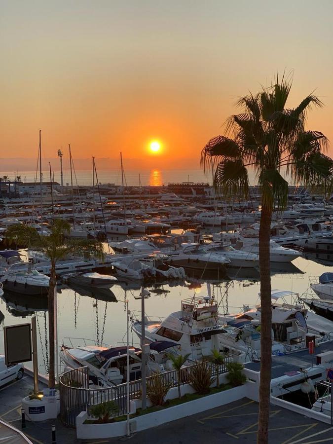 Apartment First Line Luxury Penthouse, Puerto Banus, *