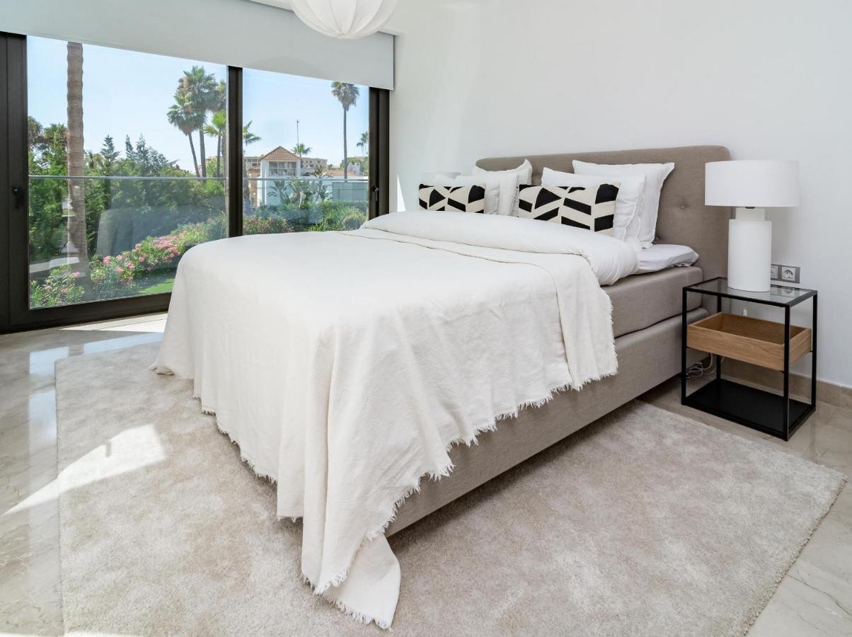 Gg- Modern Townhouse, Families & Couples Only * Marbella
