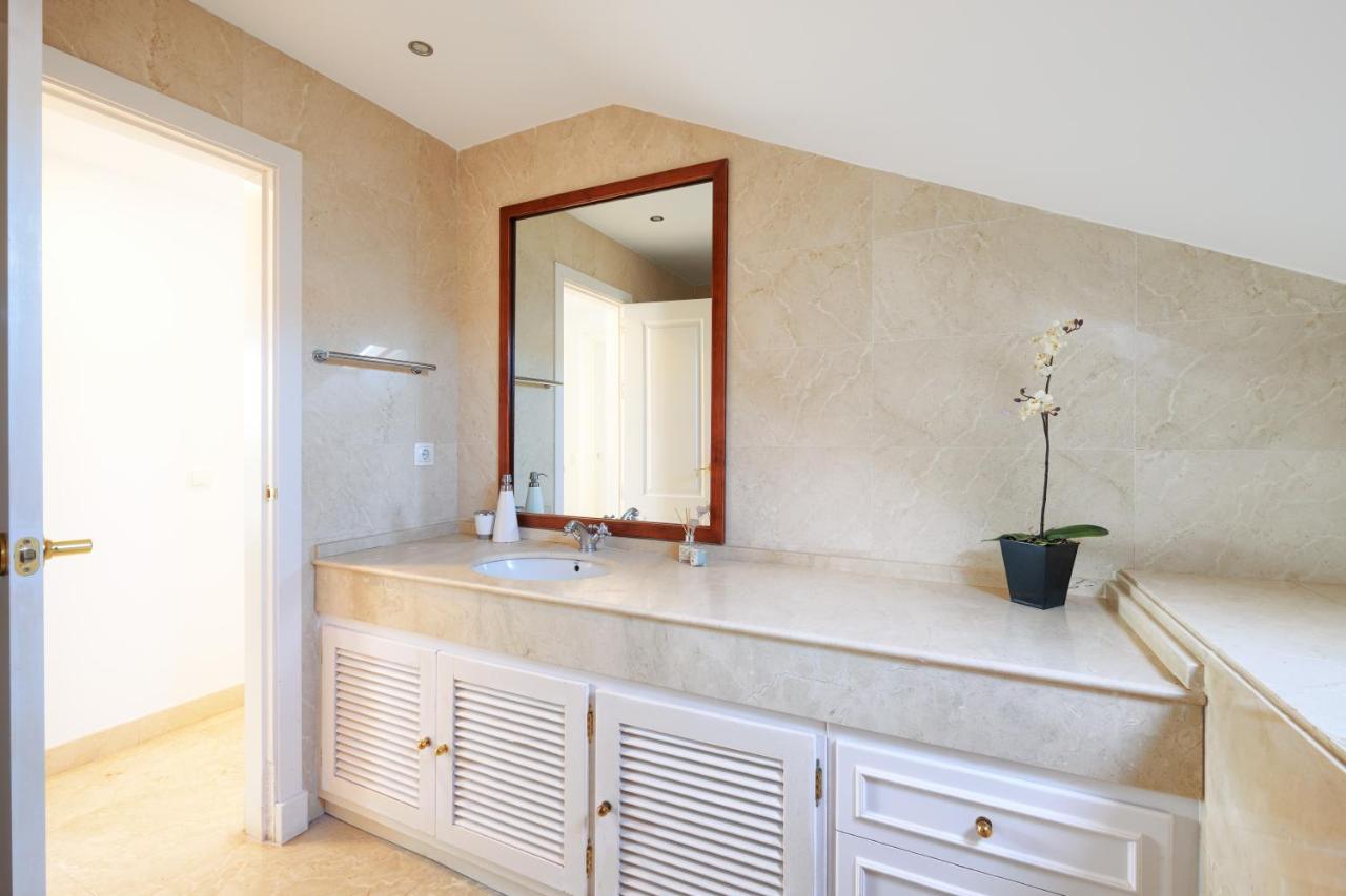 4 Bedroom In Noray, San Pedro Appartement *