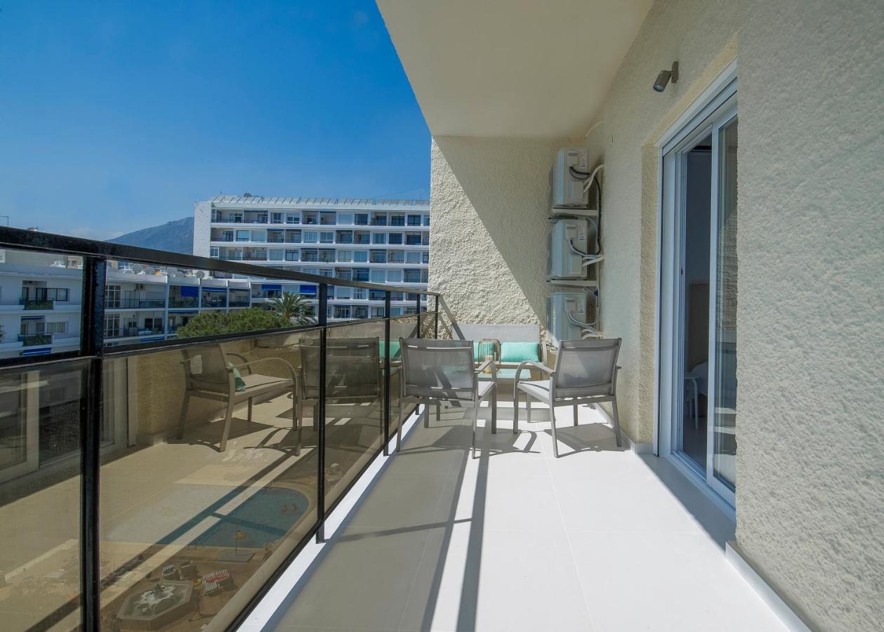 Frontal View With Spacious Balcony Marbella