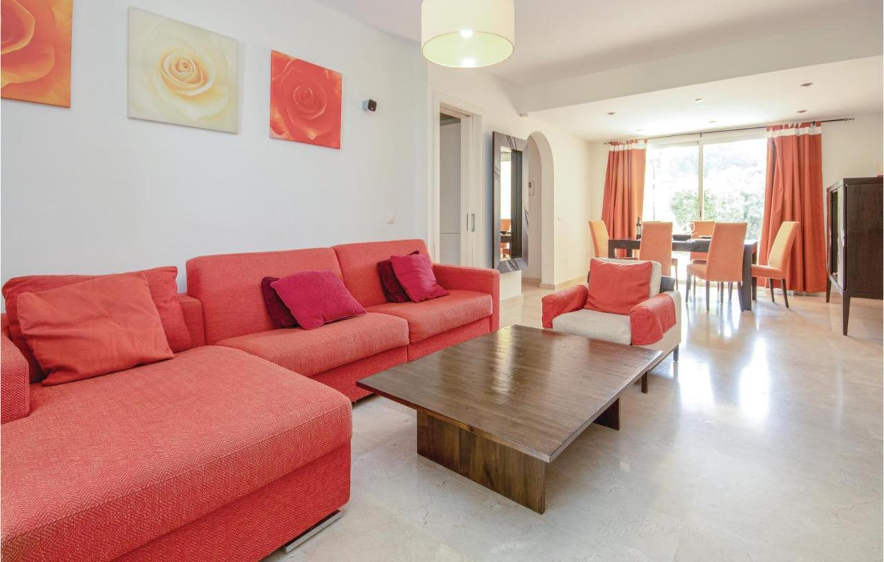 Beautiful In Marbella-cabopino With 2 Bedrooms, Wifi And Outdoor Swimming Pool