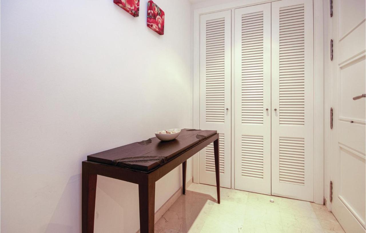 Apartment Beautiful In Marbella-cabopino With 2 Bedrooms, Wifi And Outdoor Swimming Pool *