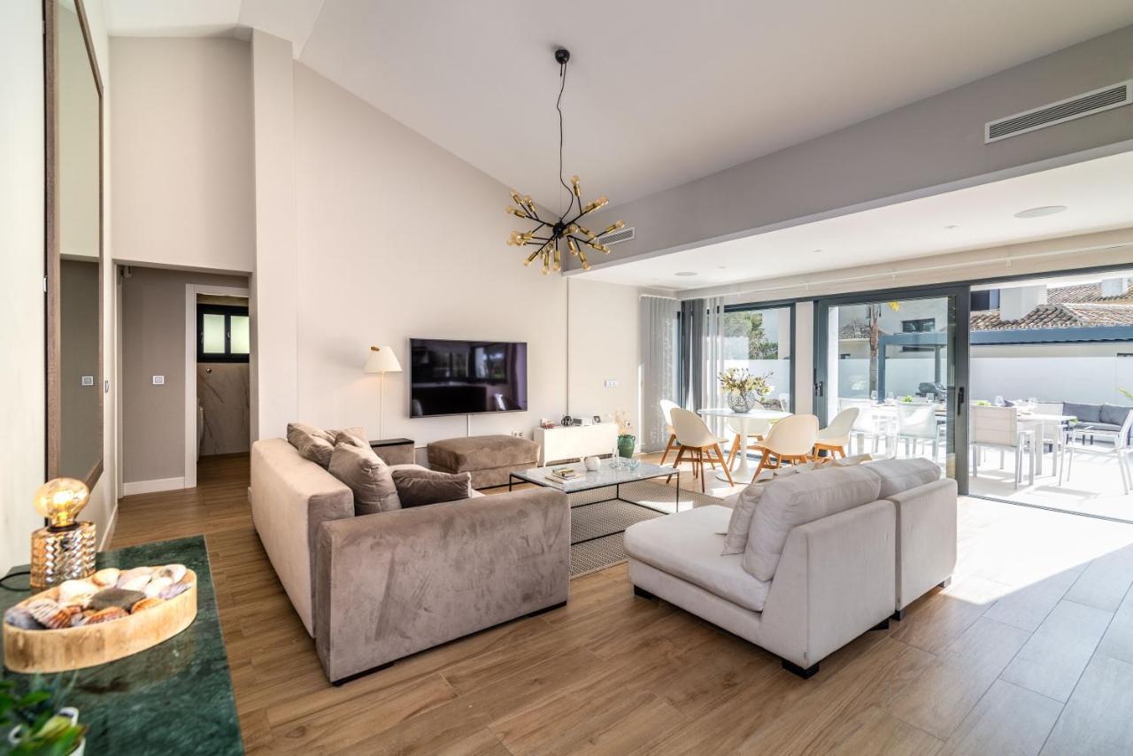 Villa Vacation I Marbesa Beach, Pool, Direct Access To The
