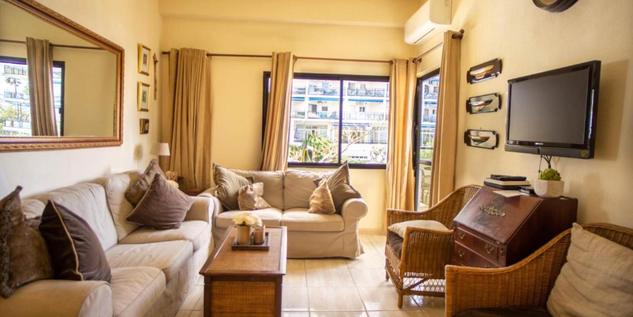 Skol 130. One Bedroom With Sea Views In Centre Apartment *