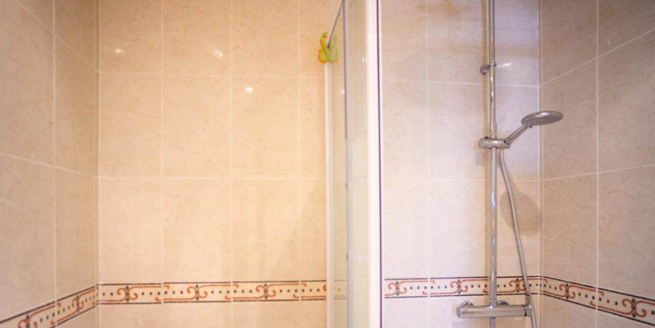 Skol 130. One Bedroom With Sea Views In Centre Apartment