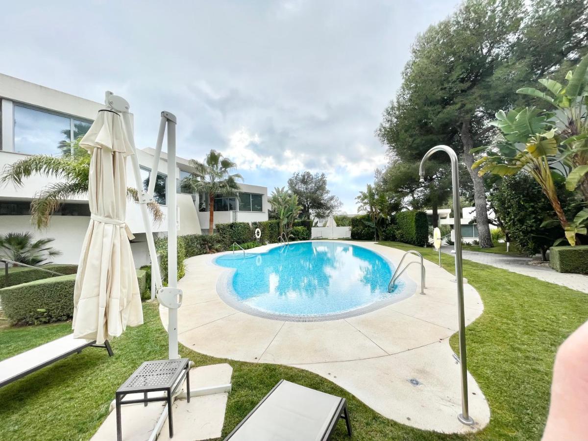 Modern In Gated Complex Sierra Blanca Villa Marbella