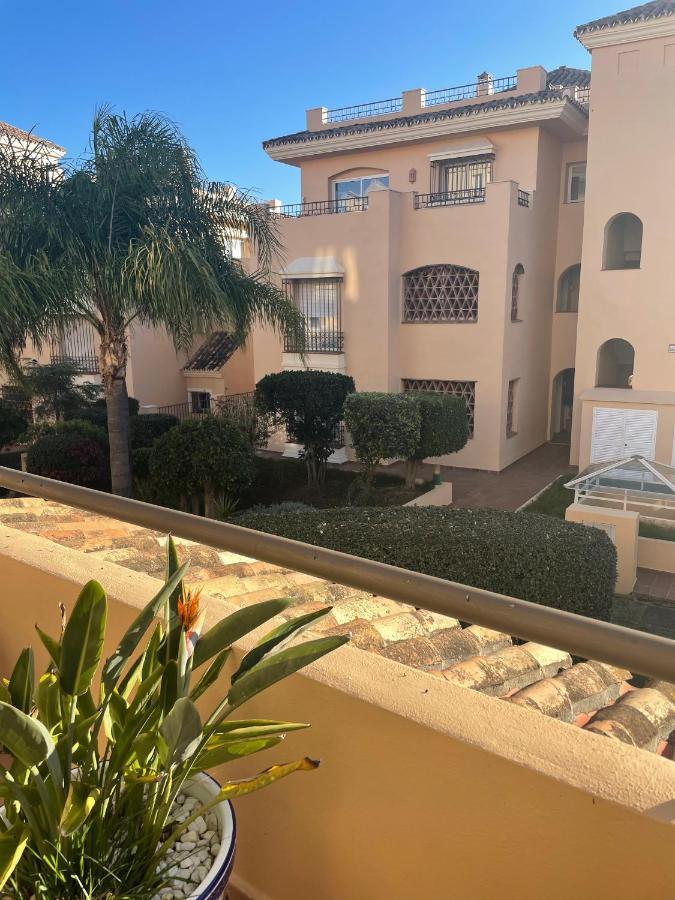 Apartment Hacienda Elviria 2 Bedroom Spacious Marbella