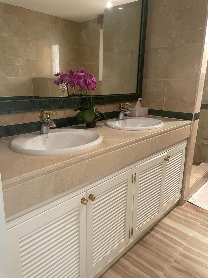 Hacienda Elviria 2 Bedroom Spacious