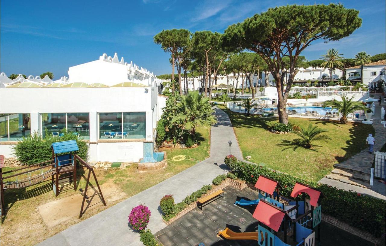 Beautiful In Marbella-las Chapas With 2 Bedrooms, Outdoor Swimming Pool And Swimming Pool Holiday home