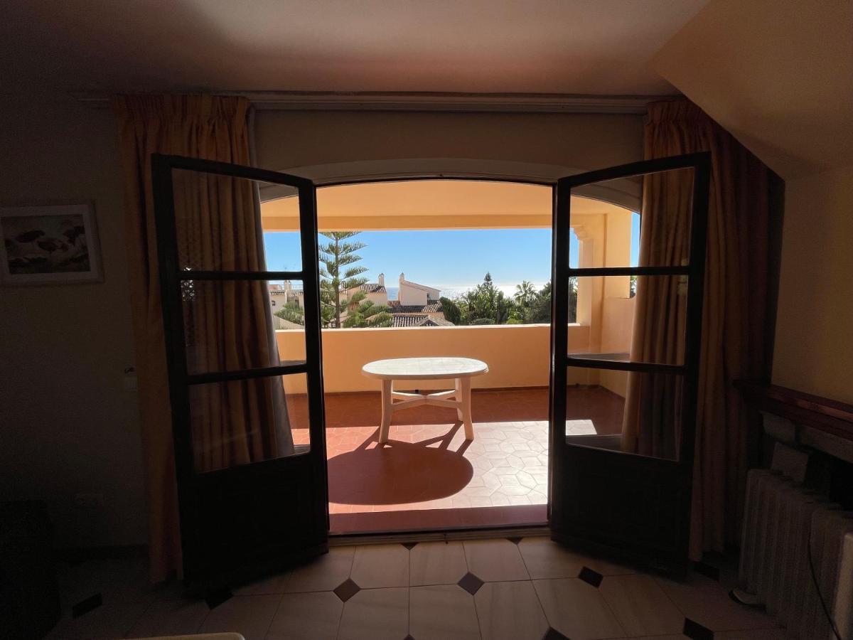 El Toro Apartment *