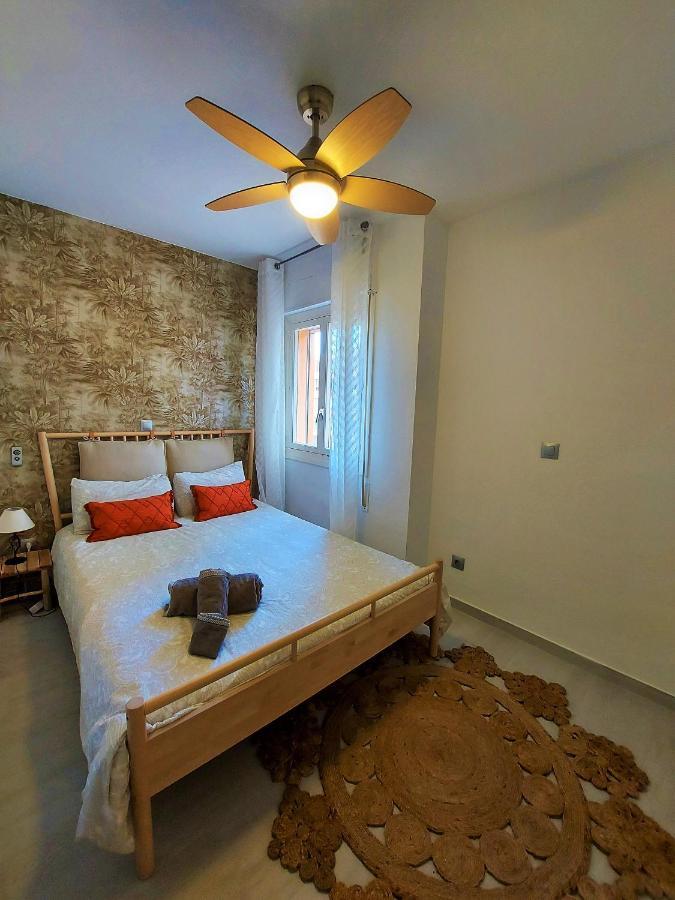Cozy 2-bed 2-bathroom In Town Centre *