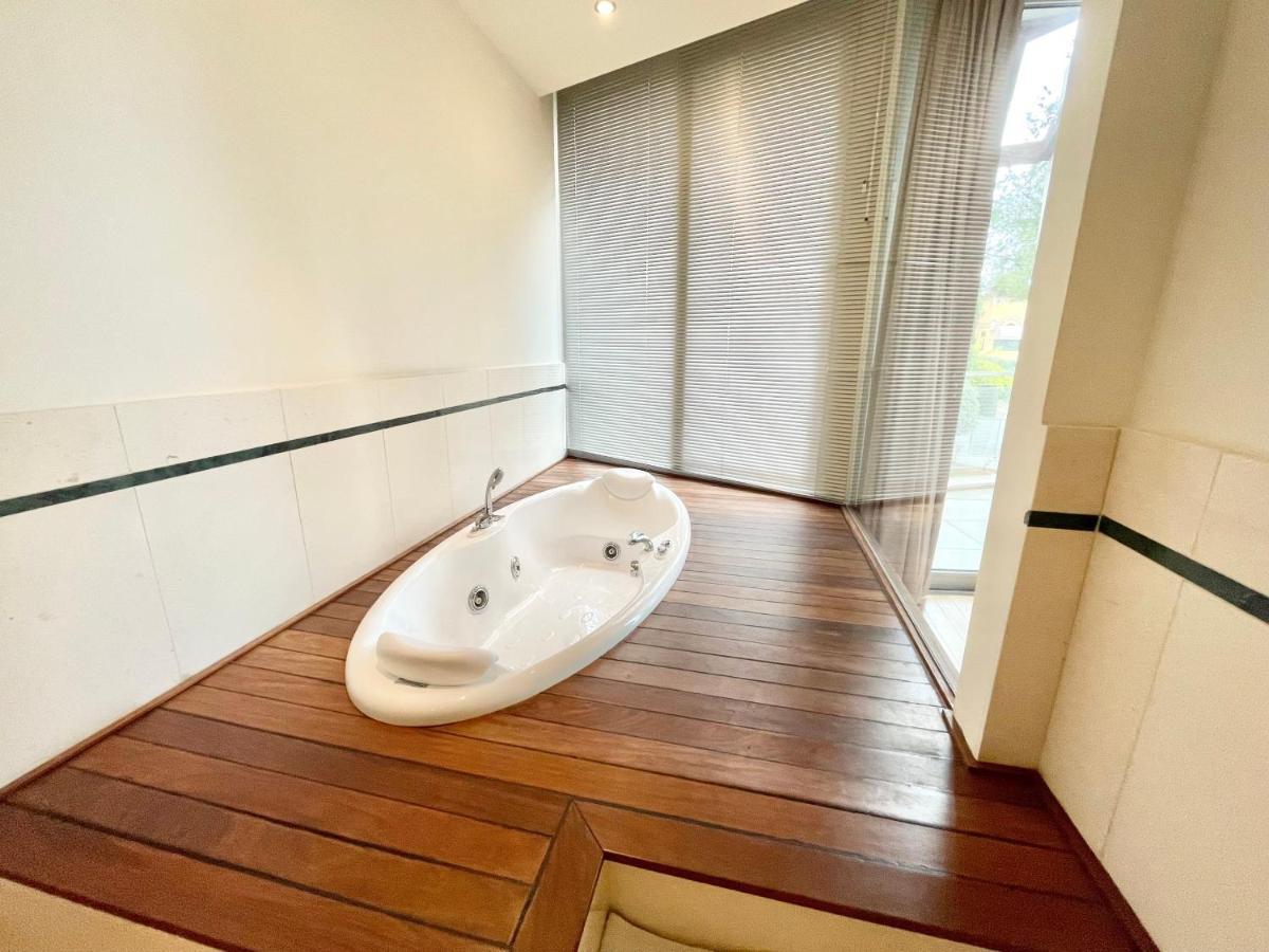 Modern In Gated Complex Sierra Blanca Villa