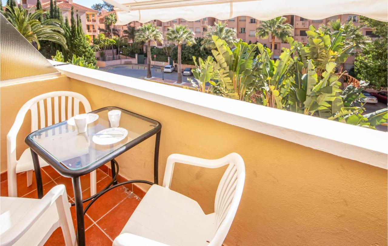 Appartement Stunning In Chapas With 1 Bedrooms, Wifi And Outdoor Swimming Pool Marbella