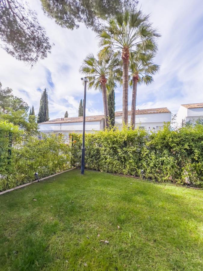 Apartamento Bajo Con Jardin En La Milla De Oro Marbella