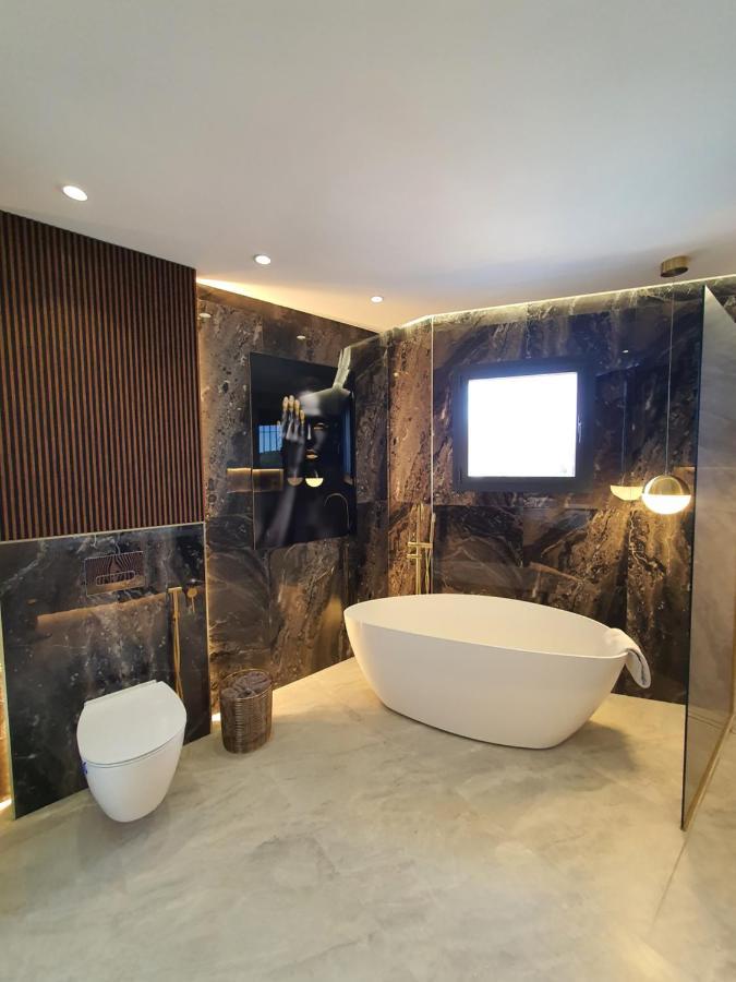 Villa Luxurious Close To Sea And Golf *
