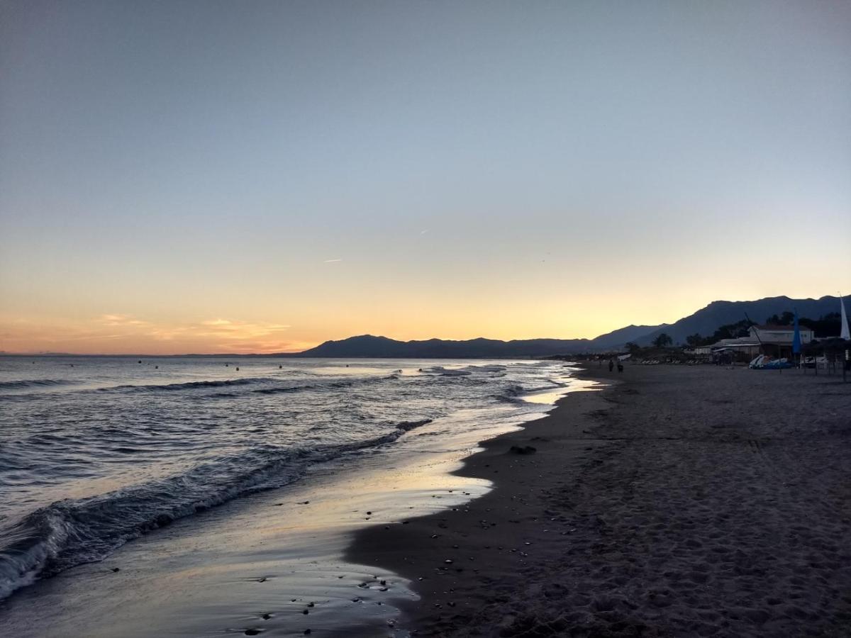 Apartamento Estudio Con Piscina Junto A La Playa De Canas Marbella