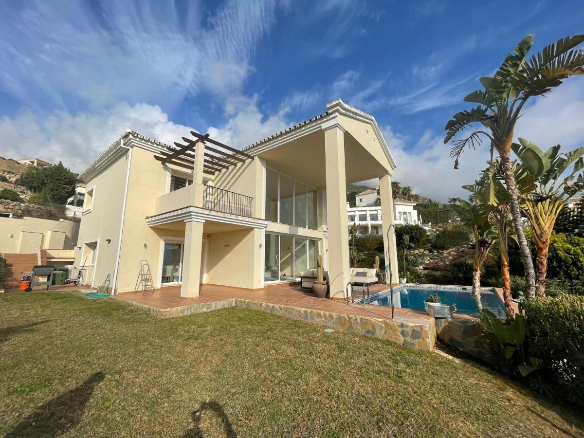 Villa Olga Marbella- Golden Mile -breathtaking Sea View- Private Pool *
