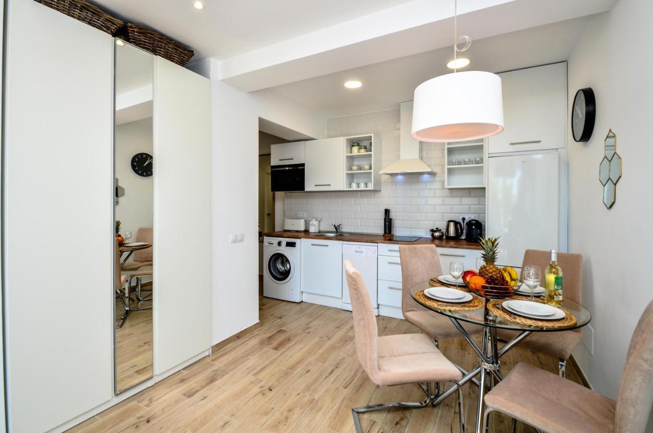 Apartamento 1 Bedroom Sea View In Center Of Marbella! *