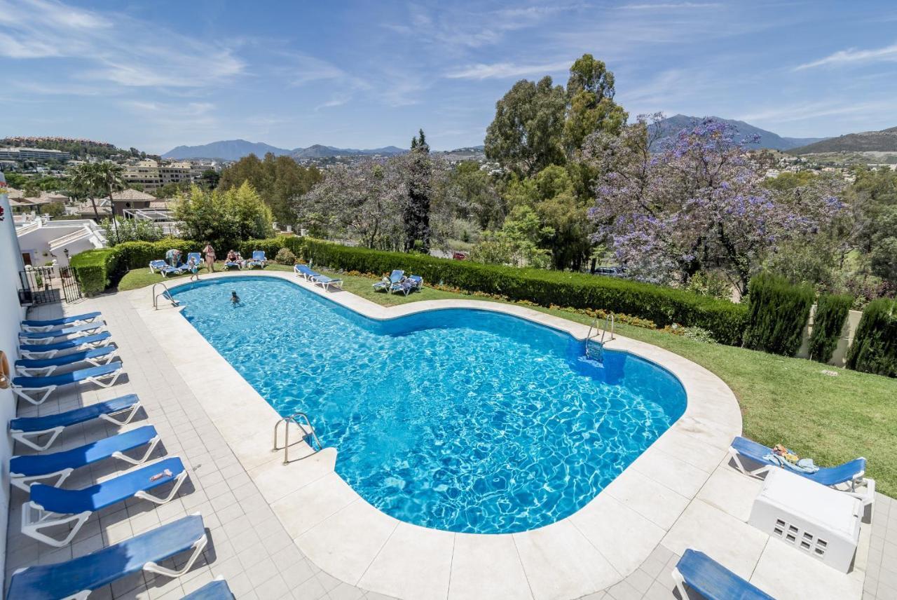 Charming And Modern 3-bedroom Duplex In Aloha Pueblo With Mountain Views Holiday home Marbella