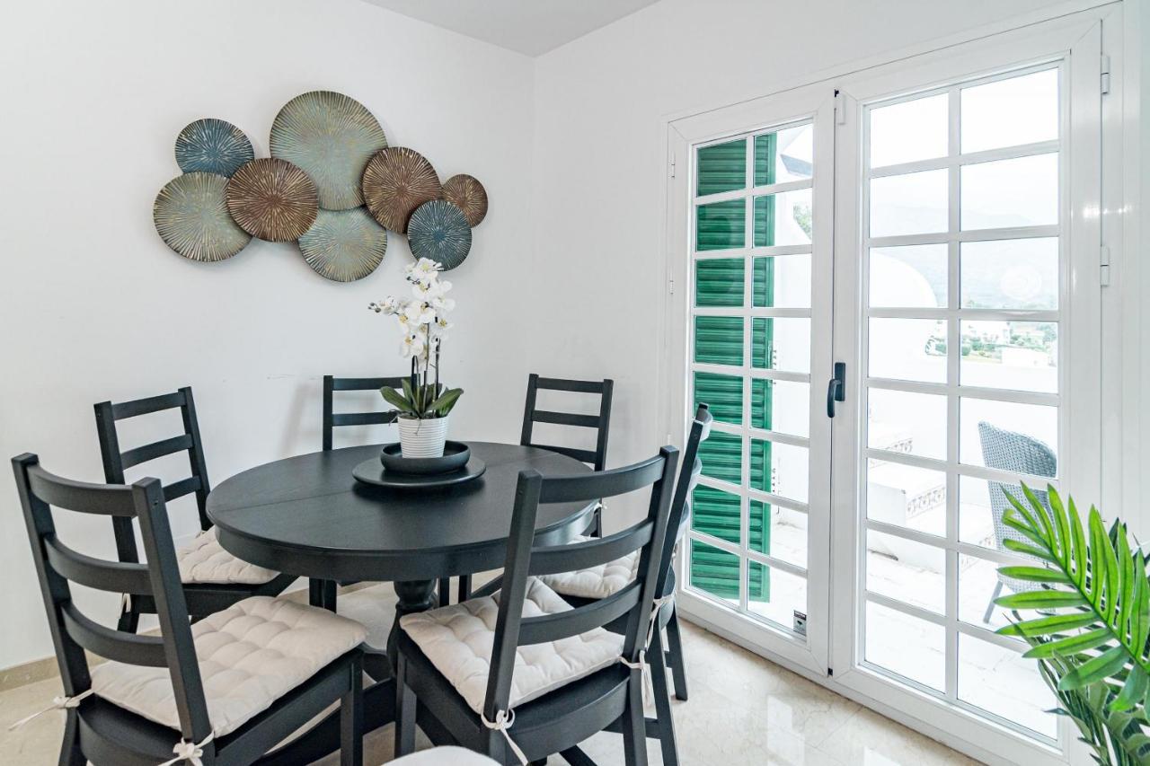 Charming And Modern 3-bedroom Duplex In Aloha Pueblo With Mountain Views Holiday home