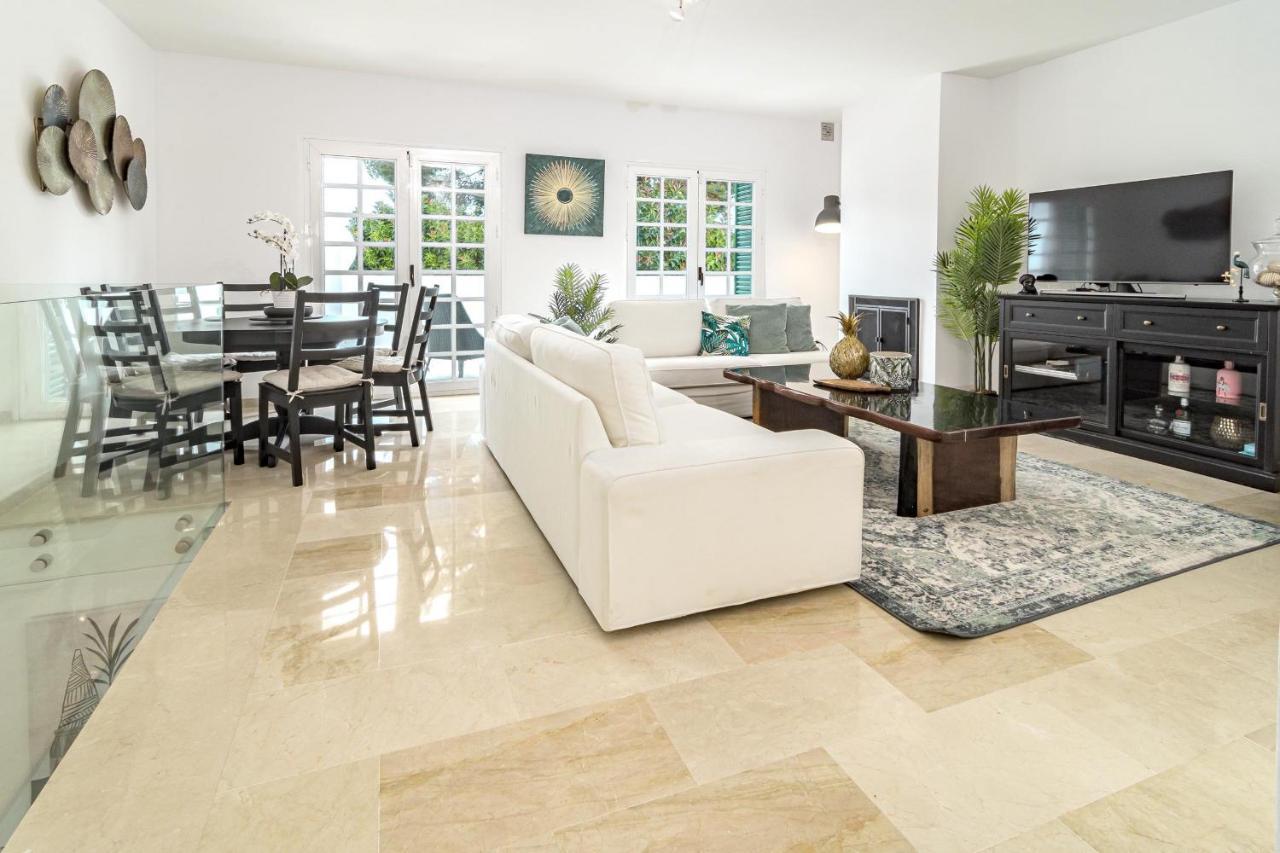 Charming And Modern 3-bedroom Duplex In Aloha Pueblo With Mountain Views Marbella