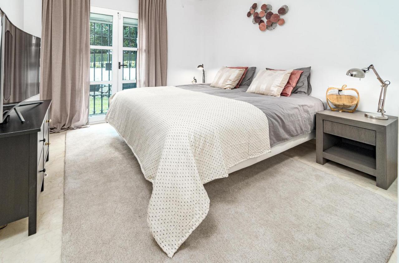 Charming And Modern 3-bedroom Duplex In Aloha Pueblo With Mountain Views Holiday home Marbella