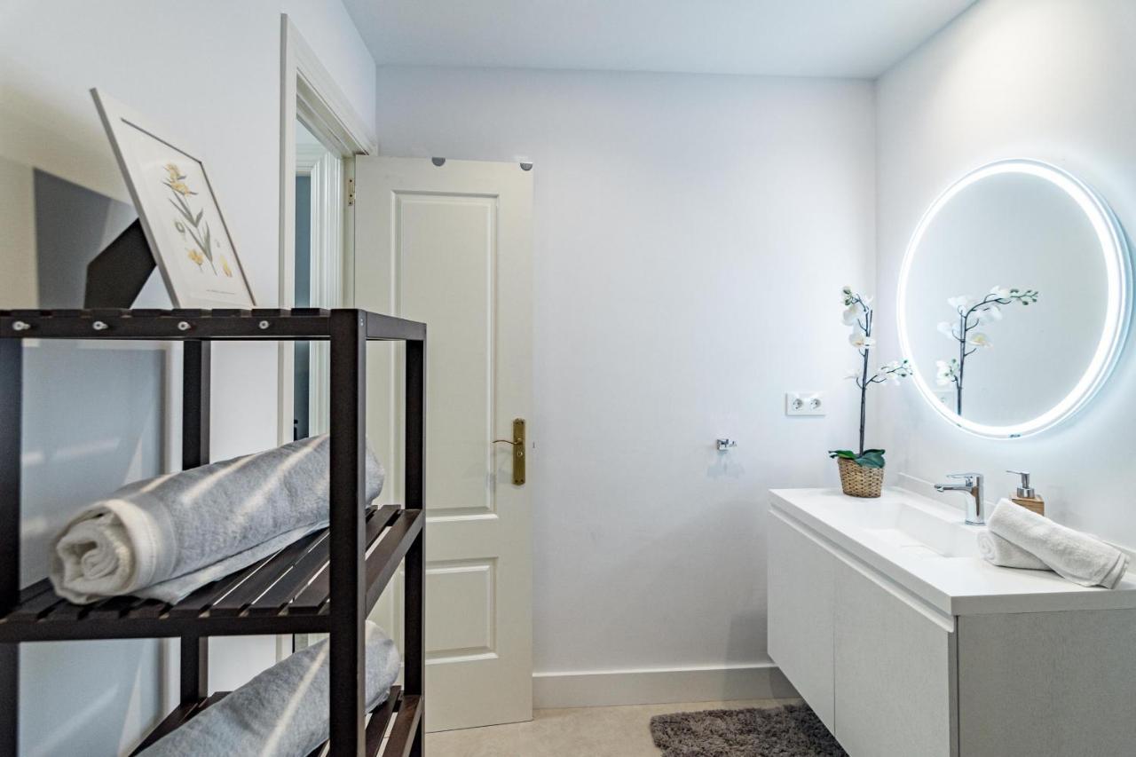 Charming And Modern 3-bedroom Duplex In Aloha Pueblo With Mountain Views *