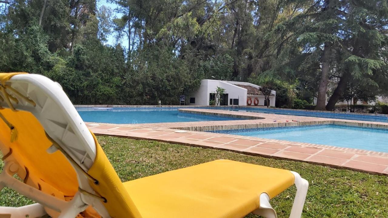 Del Parque Flats Le Village Golf