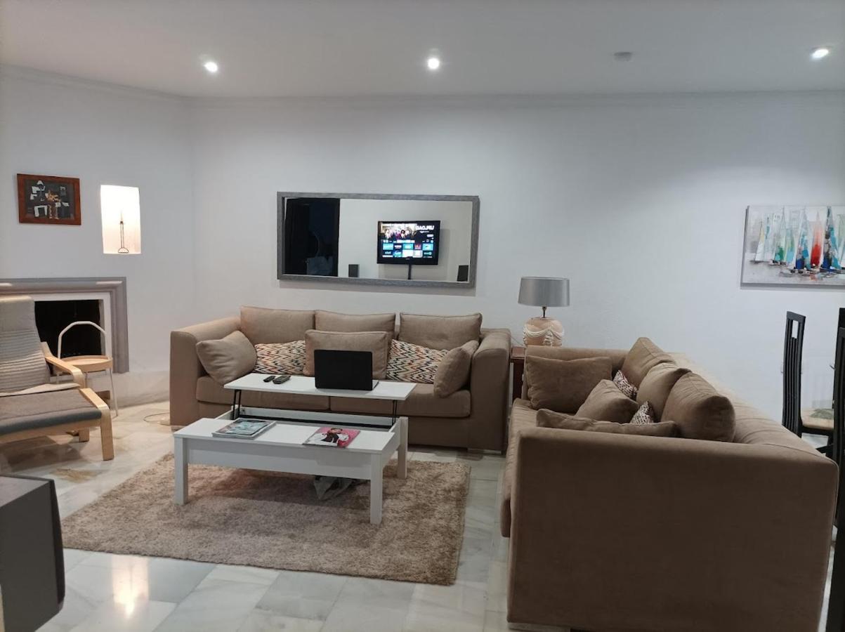 Apartment Large 2 Bed Apt Puerto Banus Marina Private Parking