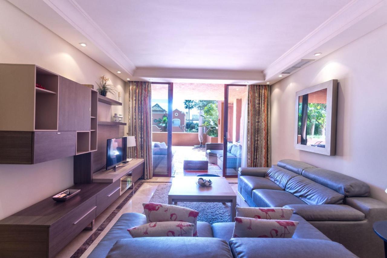 La Alzambra, Puerto Banus Apartment *