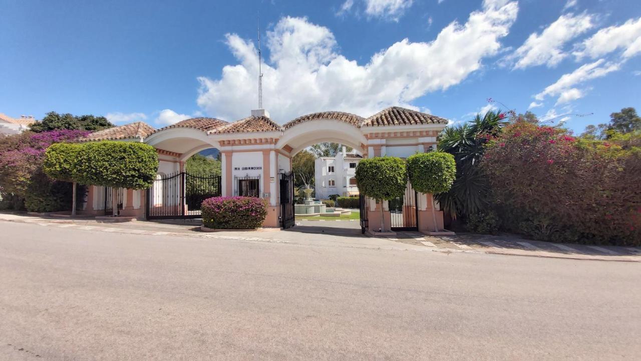 Del Parque Flats Le Village Golf * Marbella