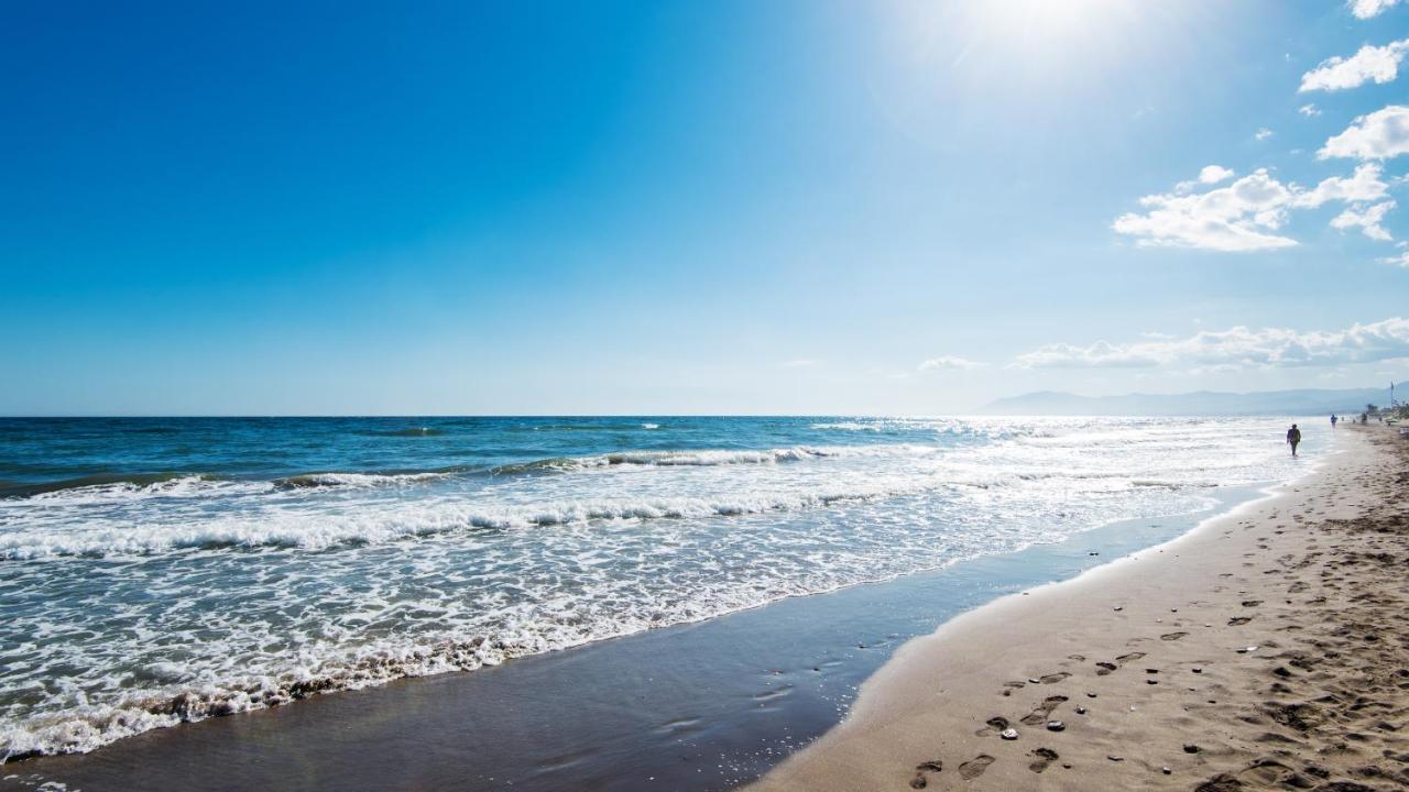 Rentandhomes Luxury Apartment Marbella
