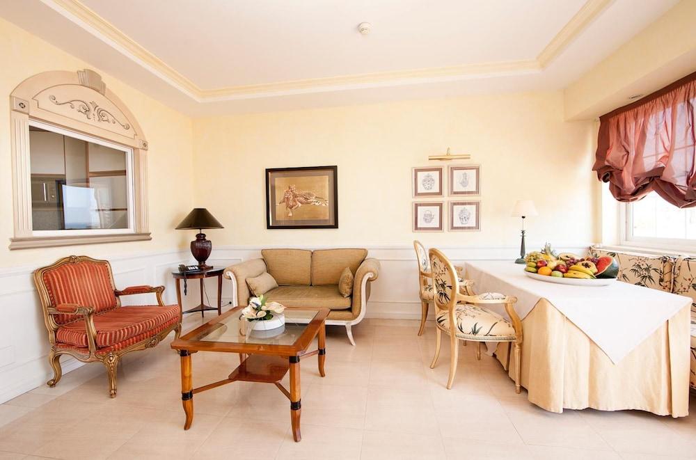 Apartment Guadalpin Boutique *