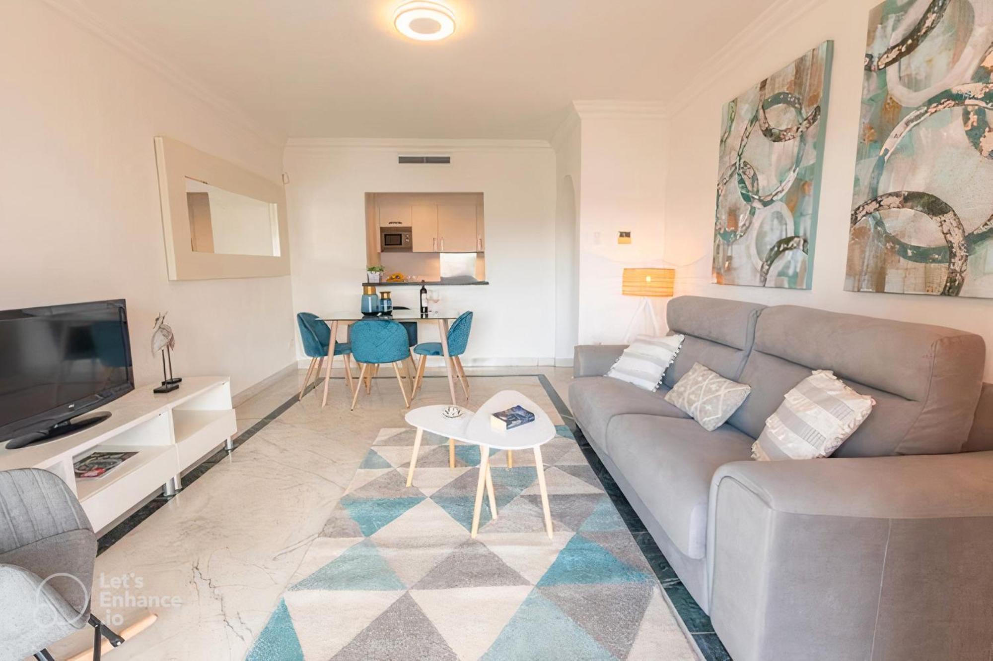 Appartement Vacation I Marina De Banus Beach Retreat, Next To Marina And Shops, 24-7 Security Marbella